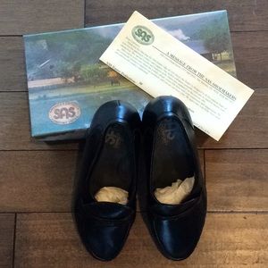 NEW in Box SAS loafers